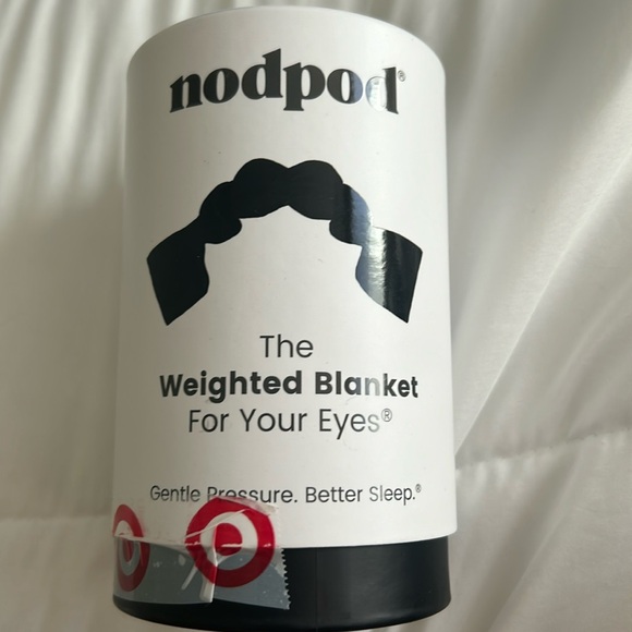 Nodpod weighted blanket for your eyes - Picture 1 of 5